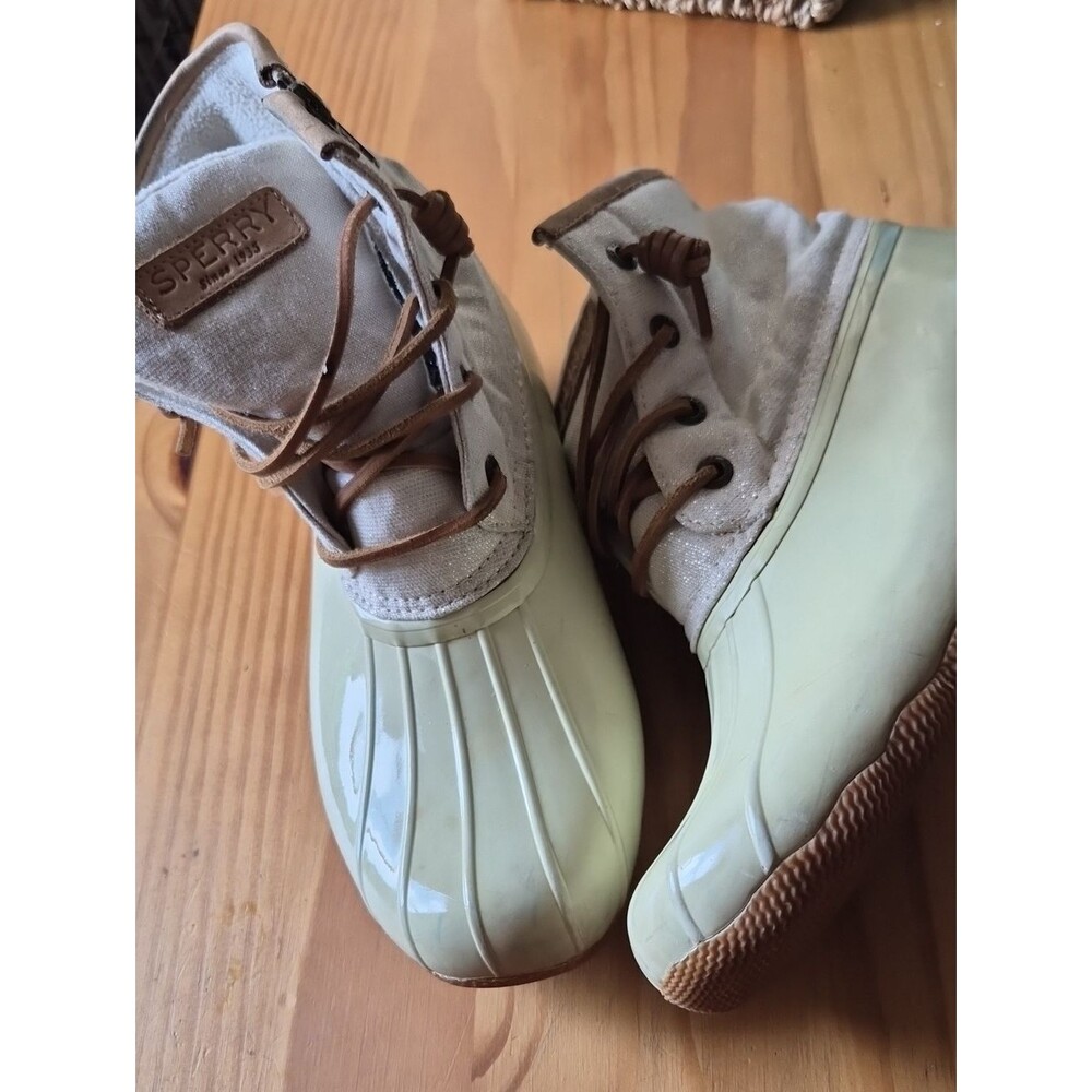 Sperry Women's Cream and Tan Boots - Picture 2 of 10